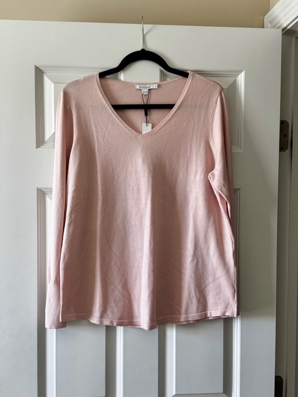 Chico's V-Neck Long Sleeve Sweater Light Pink NWT 2/L